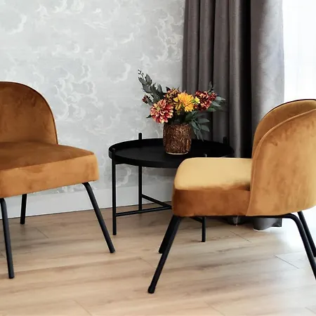 Patio Riverfront Aparthotel