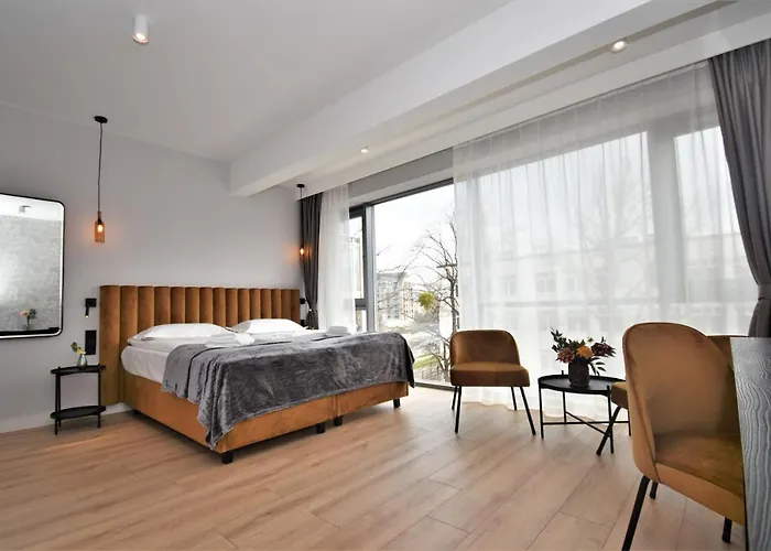 Aparthotel Patio Riverfront 4*