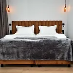 Patio Riverfront 公寓式酒店