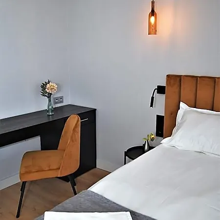 Aparthotel Patio Riverfront 4*