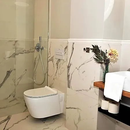 Aparthotel Patio Riverfront 4*
