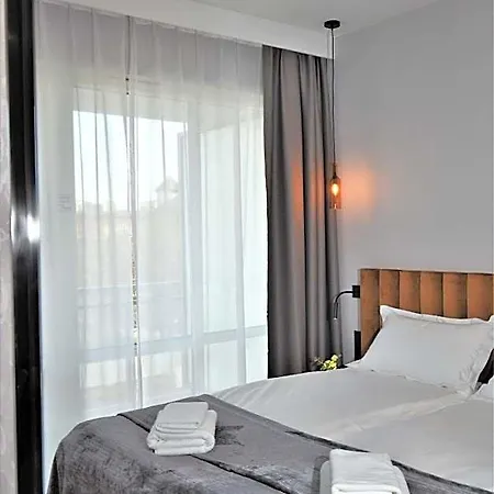 Aparthotel Patio Riverfront