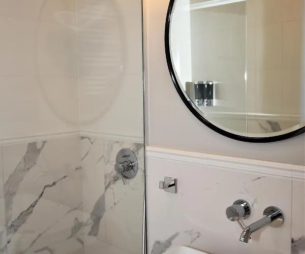 Patio Riverfront Lägenhetshotell Gdańsk