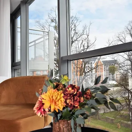 Patio Riverfront Aparthotel *