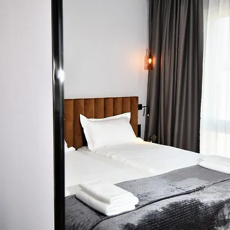 Patio Riverfront Aparthotel 4*