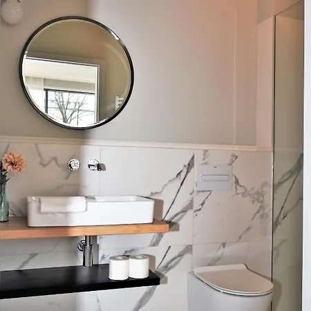 Patio Riverfront Aparthotel Gdańsk